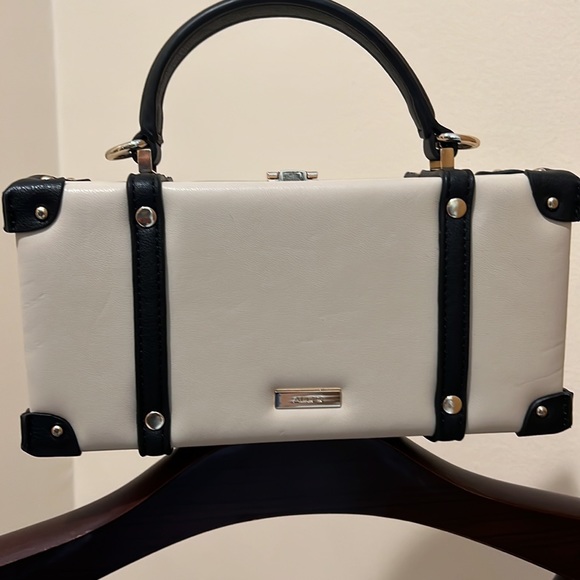 Aldo - Picture 11 of 11